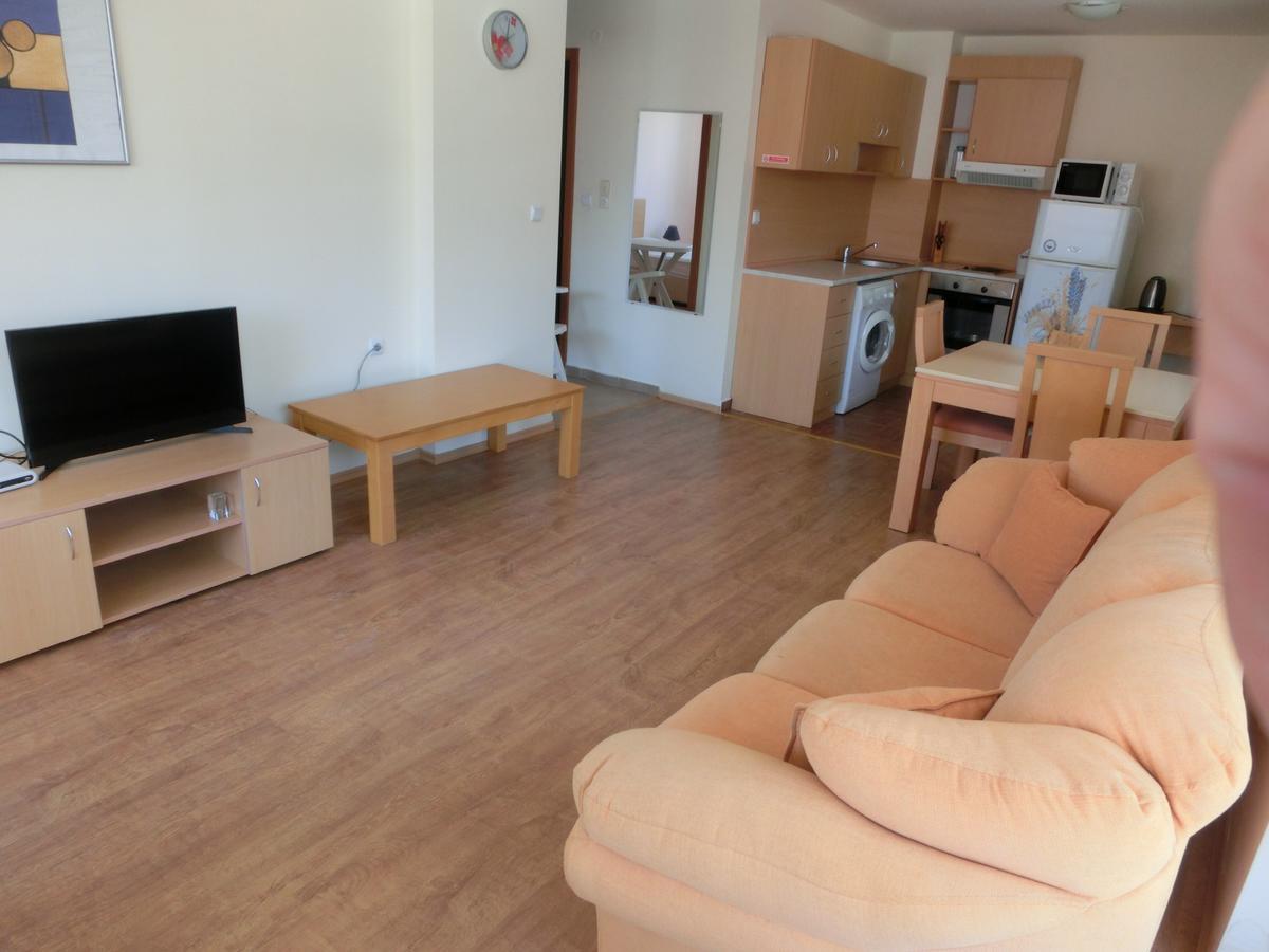 Sea View Panorama Apartment On Complex With Pools And Beach, Свети-Влас Экстерьер фото