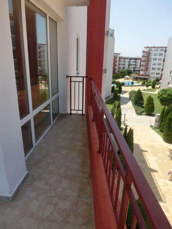 Sea View Panorama Apartment On Complex With Pools And Beach, Свети-Влас Экстерьер фото
