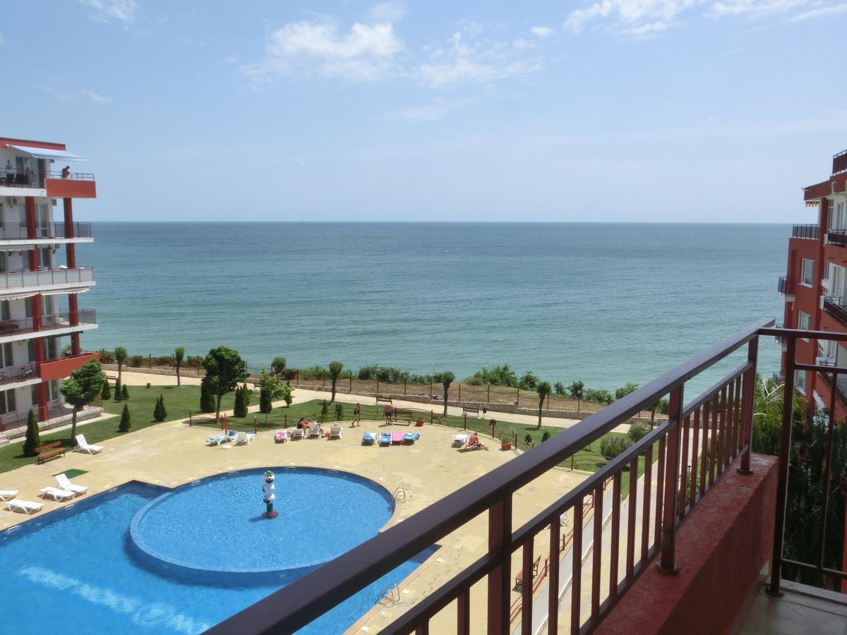 Sea View Panorama Apartment On Complex With Pools And Beach, Свети-Влас Экстерьер фото