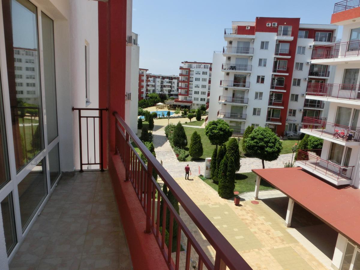 Sea View Panorama Apartment On Complex With Pools And Beach, Свети-Влас Экстерьер фото